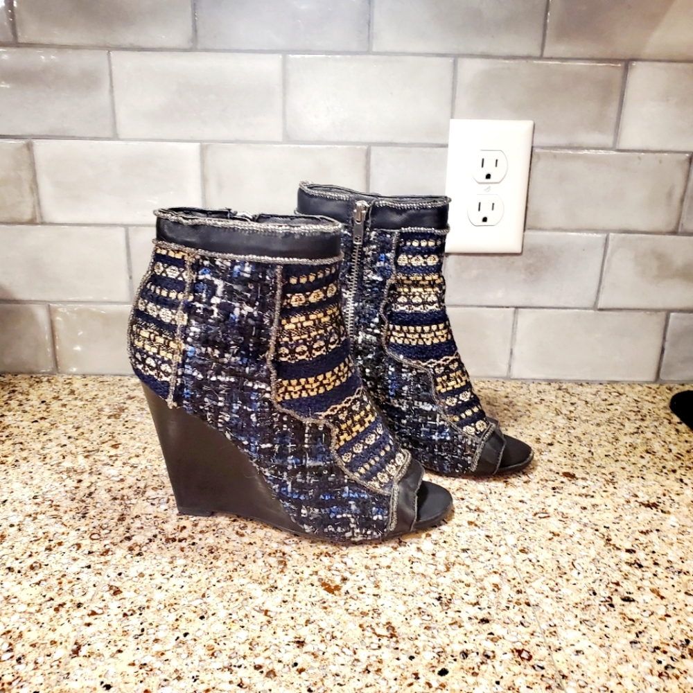 Womans June Ambrose beaded Wedge Bohemian Heels Shoes bootie sz 7.5